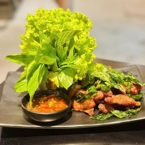 Thăn Heo Chiên Lá Quế